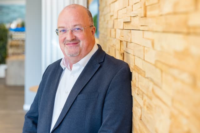 Detlef Schroer